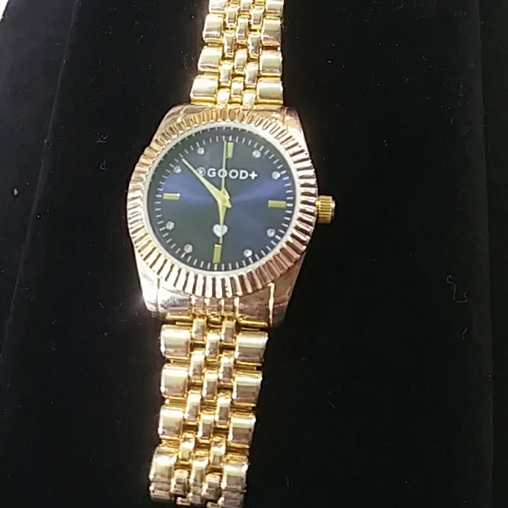 Accutime Watch Corp Like New Gold Watch